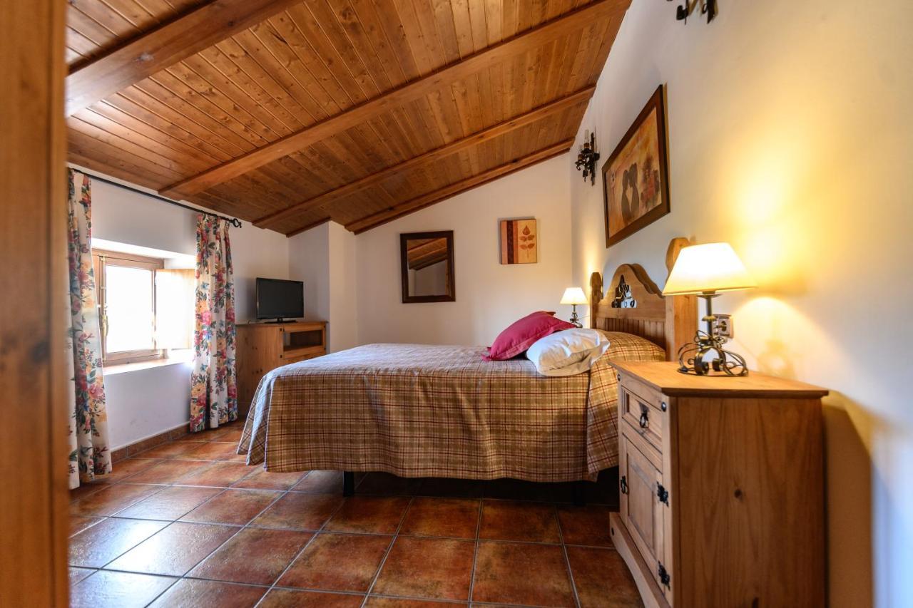 Complejo Rural Sol De Taberno Pensionat Exteriör bild