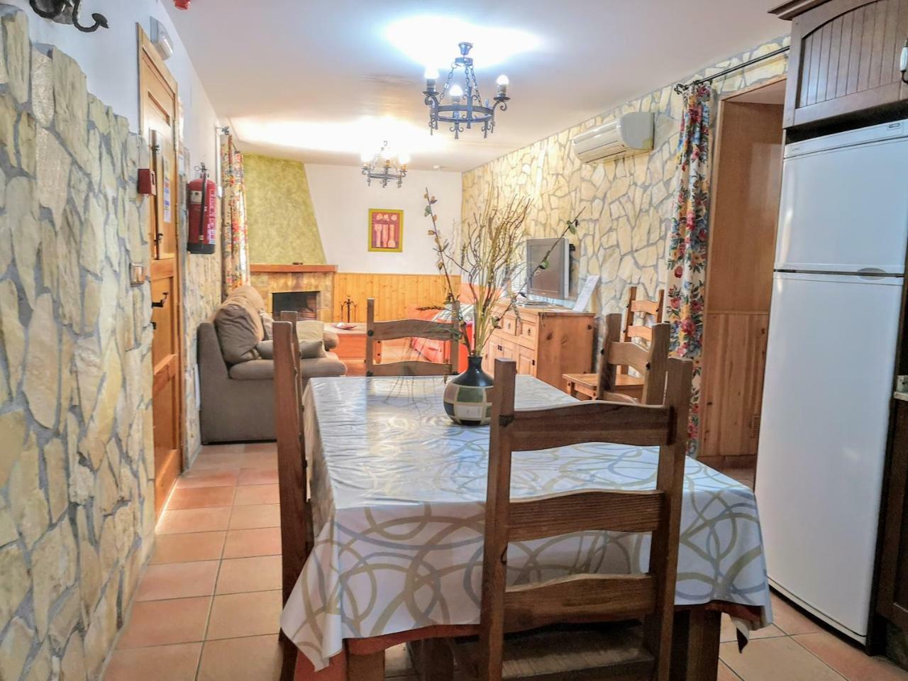Complejo Rural Sol De Taberno Pensionat Exteriör bild